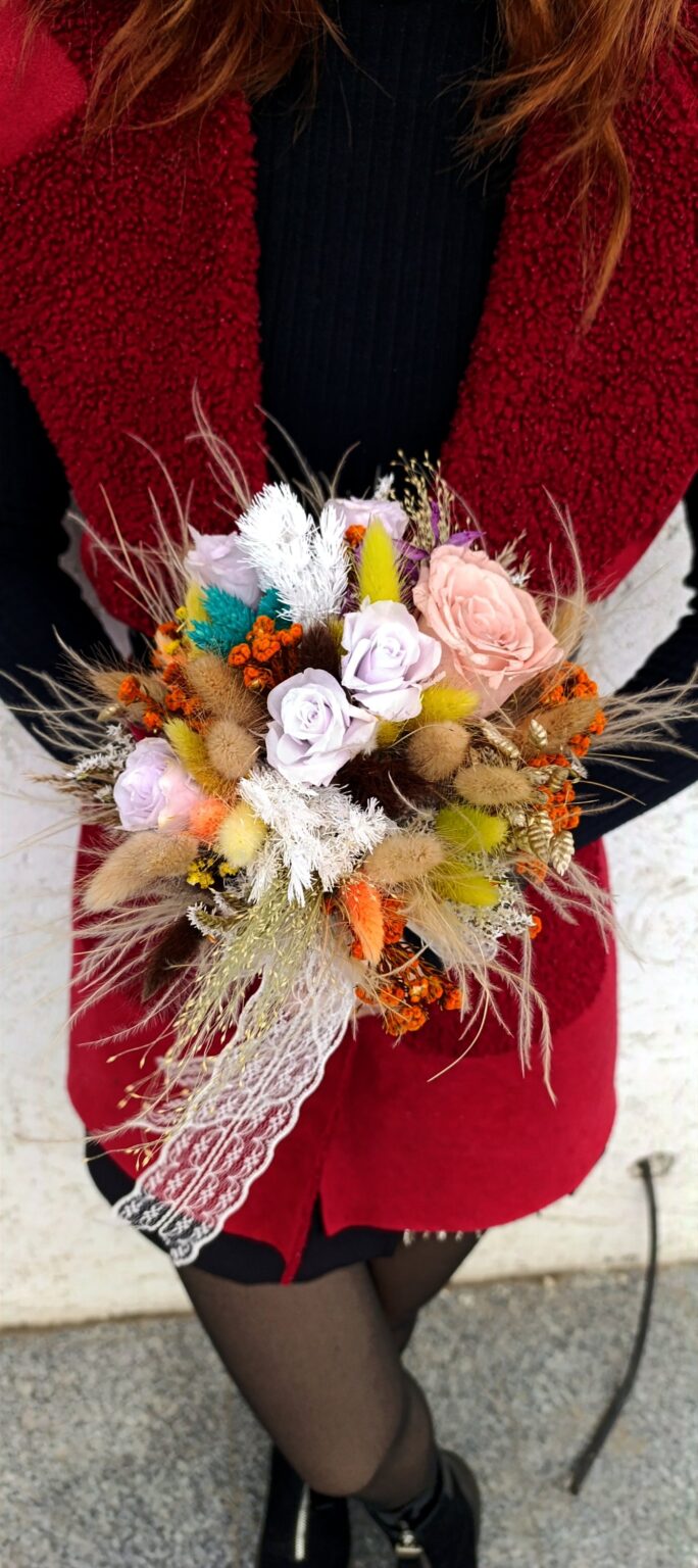 Buchet de mireasa cu flori naturale criogenate Buchet de mireasa cu flori naturale criogenate