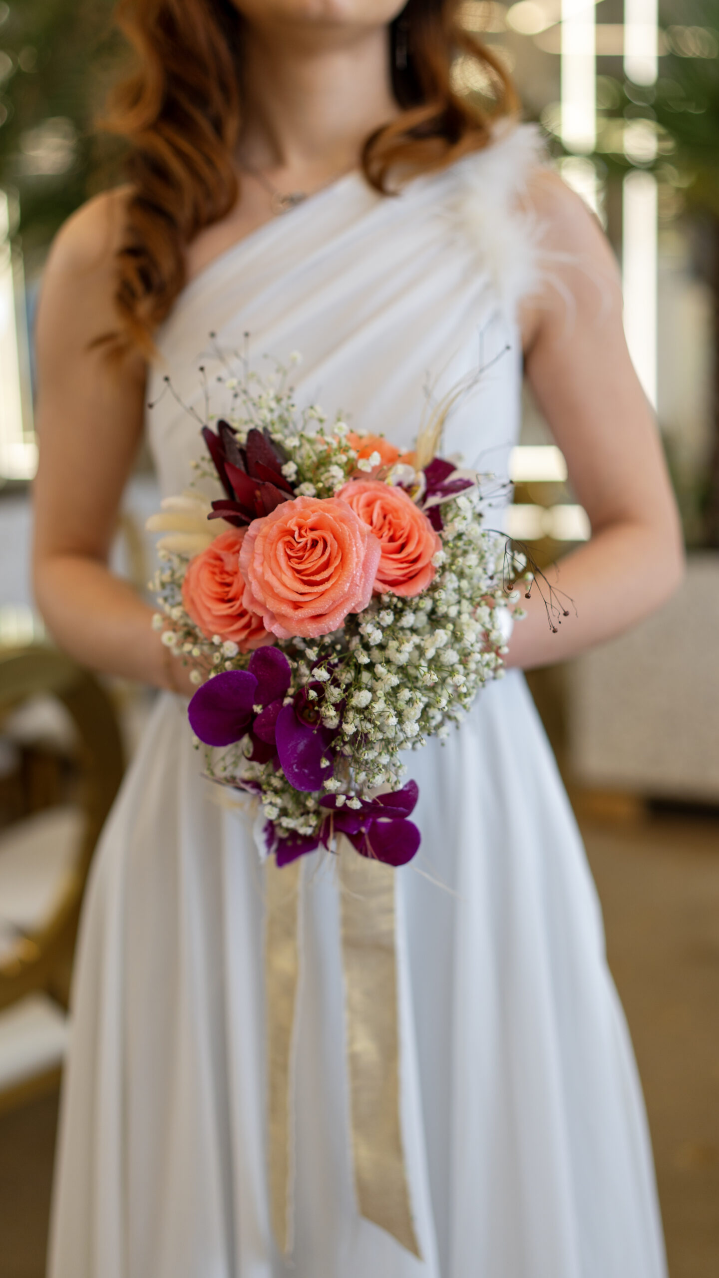 Buchet de Mireasă Curgător în Nuanțe de Roz și Alb – Eleganță și Rafinament pentru Ziua Nunții Buchet de Mireasă Curgător în Nuanțe de Roz și Alb – Eleganță și Rafinament pentru Ziua Nunții