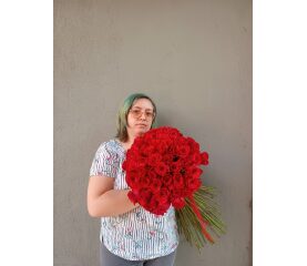 Buchet cu 101 Trandafiri – Declarația supremă de iubire și eleganță