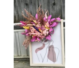 Dincolo de contur – tablou decorativ cu licheni și flori criogenate