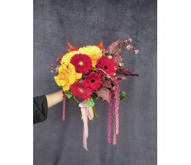Buchet mixt de toamnă – frumusețea unui anotimp adunată în flori