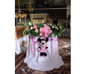 Decor pentru Cristelniță cu Flori Artificiale – Tematică Minnie Mouse